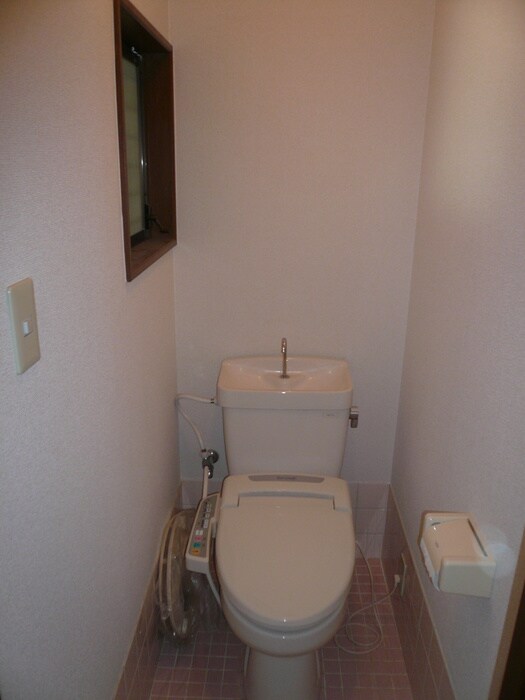 物件内観写真8　(トイレ)