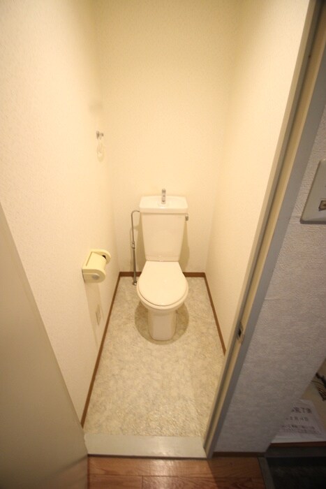 物件内観写真9　(トイレ)