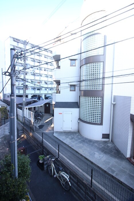 物件内観写真16　(室内からの展望)