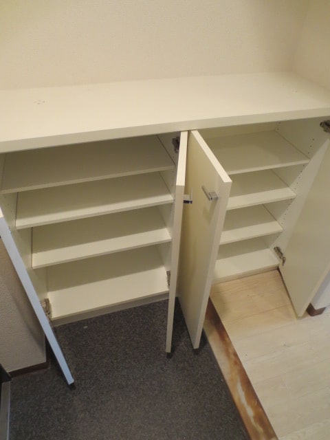 物件内観写真7　(靴箱)