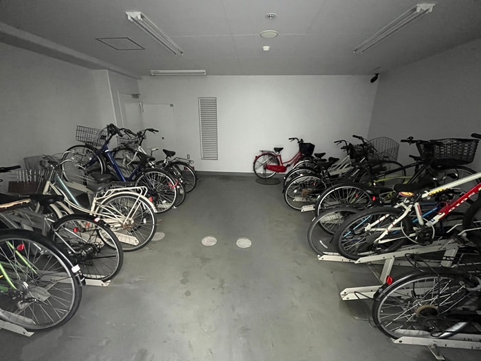 物件外観写真5　(駐輪場)