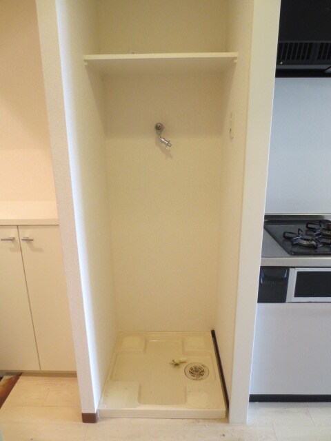 物件内観写真13　(洗濯機置場)