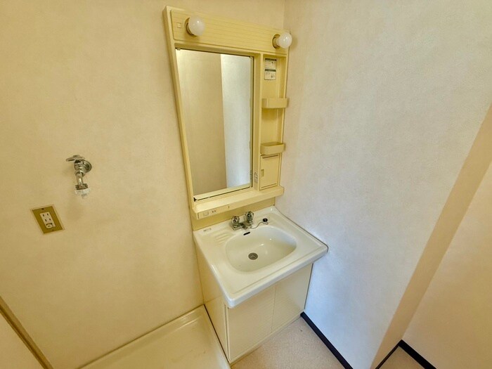 物件内観写真9　(洗面)