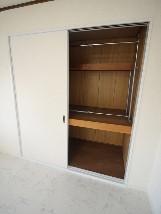 物件内観写真12　(収納)