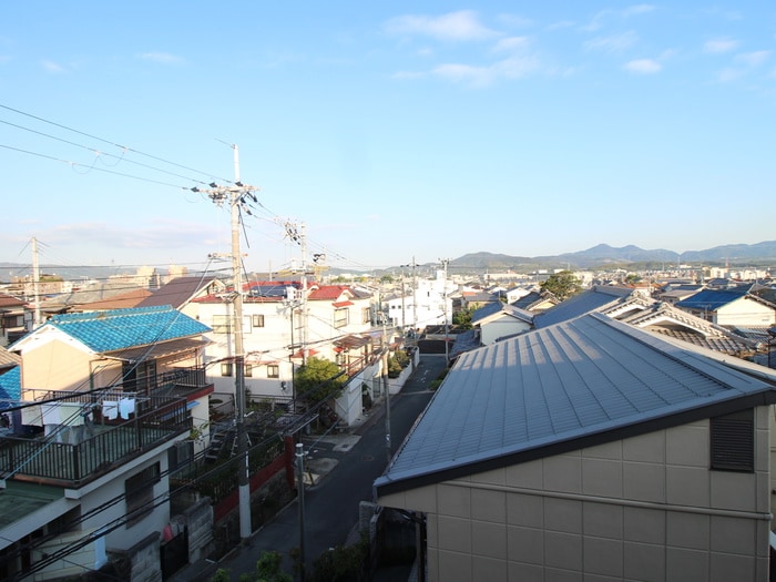 物件内観写真14　(室内からの展望)