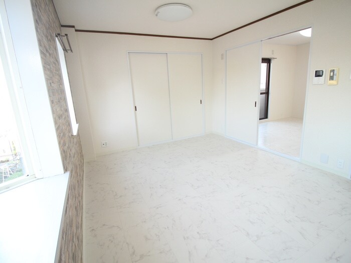 物件内観写真21　(居室)