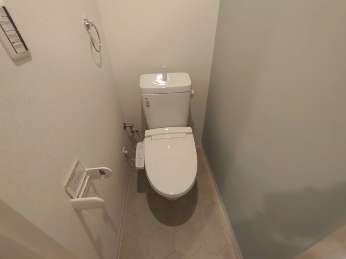 物件内観写真10　(トイレ)