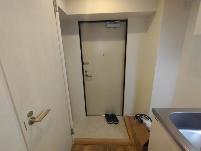 物件内観写真15　(玄関)