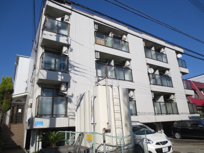 物件外観写真4　(駐車場)