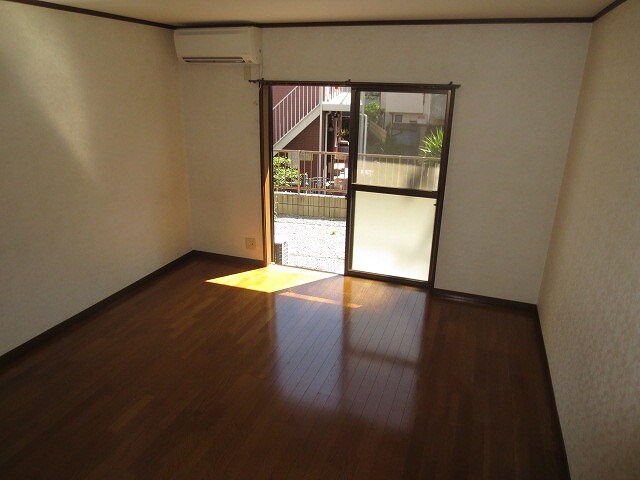 物件内観写真10　(居室)