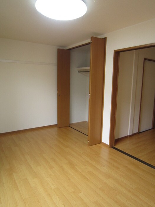 物件内観写真12　(居室)