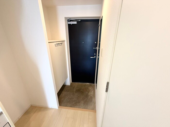 物件内観写真7　(玄関)