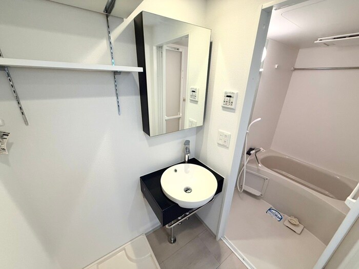 物件内観写真11　(洗面)