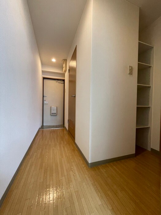 物件内観写真8　(廊下)