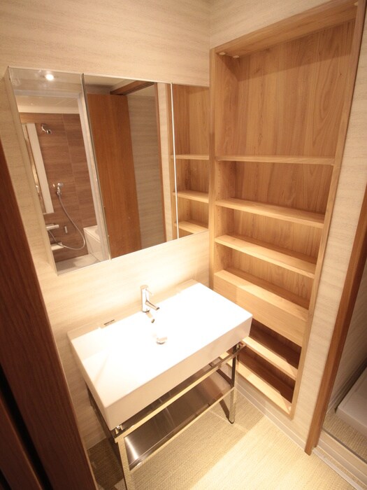 物件内観写真12　(洗面)