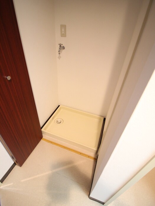 物件内観写真19　(洗濯機置場)