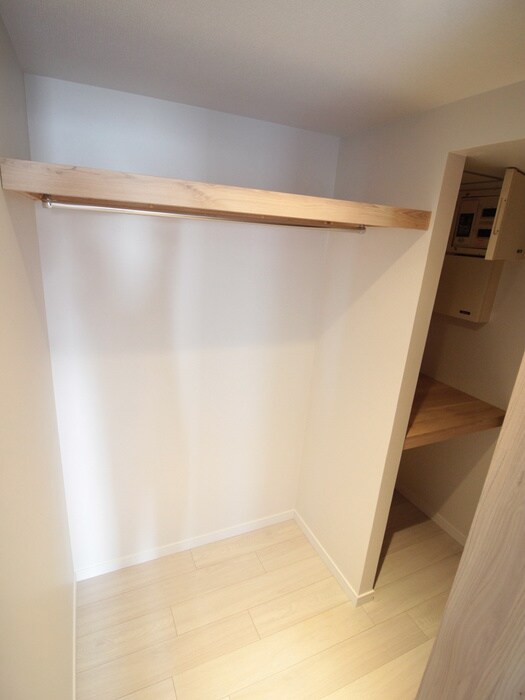 物件内観写真22　(収納)