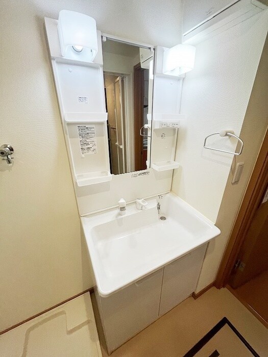 物件内観写真7　(洗面)