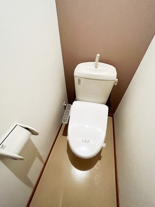 物件内観写真8　(トイレ)