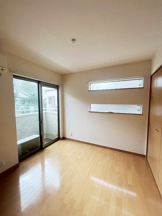 物件内観写真10　(居室)