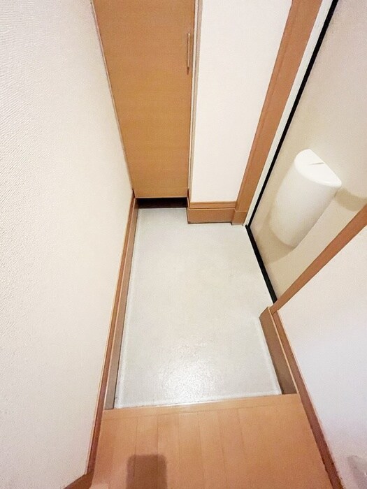 物件内観写真14　(玄関)