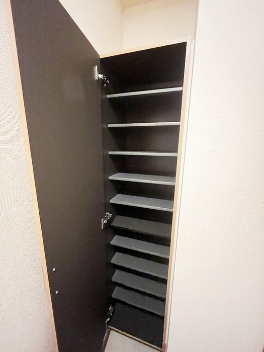 物件内観写真15　(靴箱)