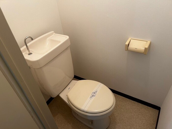 物件内観写真10　(トイレ)