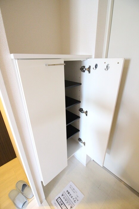 物件内観写真7　(靴箱)