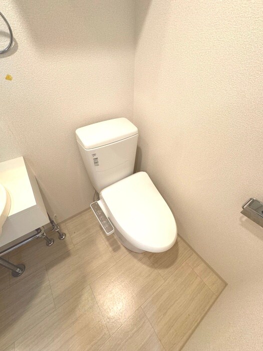 物件内観写真9　(トイレ)