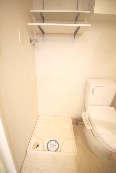 物件内観写真10　(洗濯機置場)