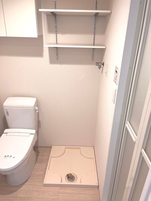 物件内観写真11　(洗濯機置場)