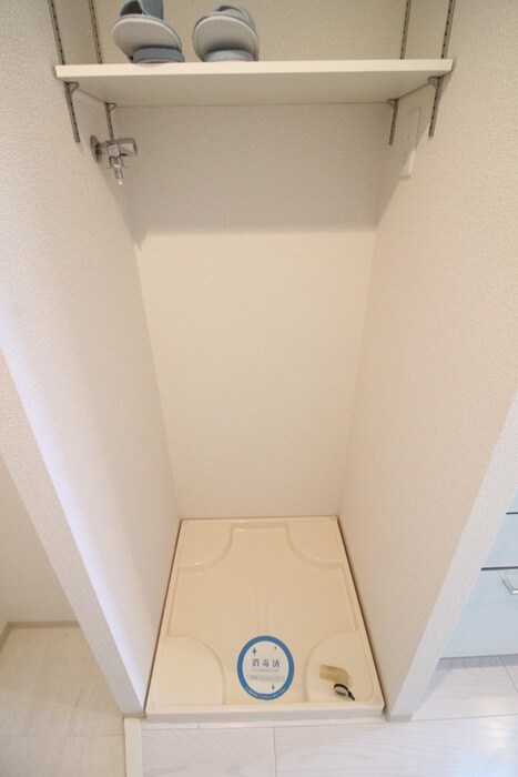 物件内観写真11　(洗濯機置場)