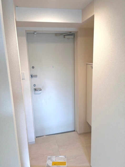 物件内観写真12　(玄関)