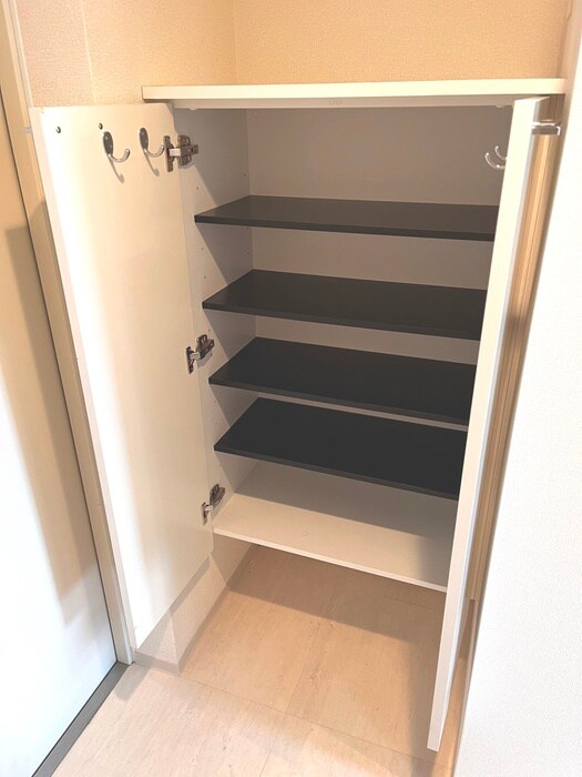 物件内観写真13　(靴箱)