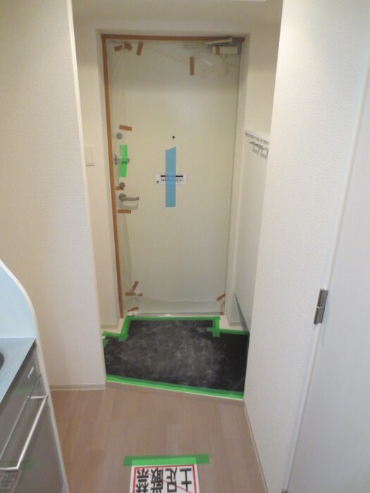 物件内観写真14　(玄関)