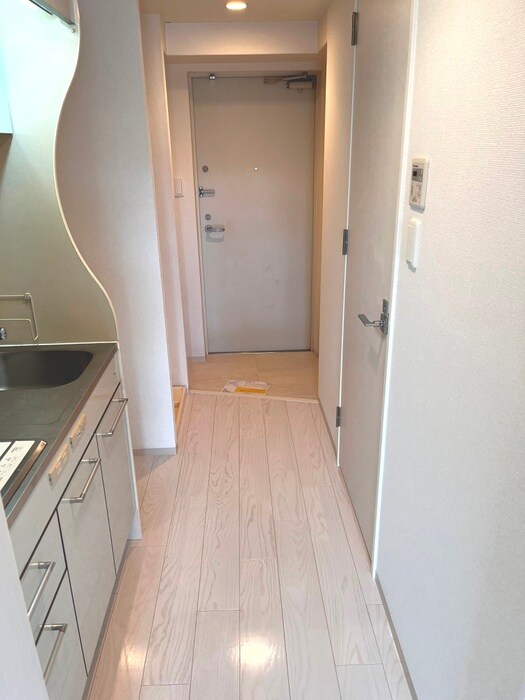 物件内観写真14　(廊下)