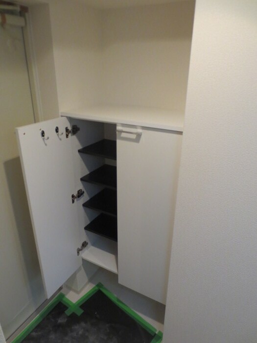 物件内観写真15　(靴箱)