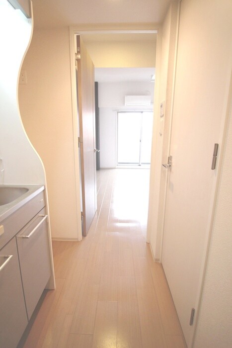 物件内観写真16　(廊下)