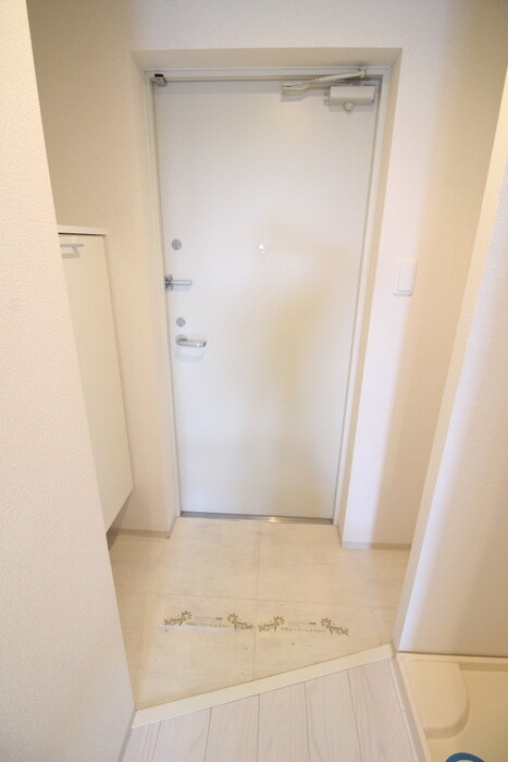 物件内観写真17　(玄関)