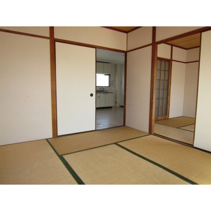 物件内観写真9　(居室)