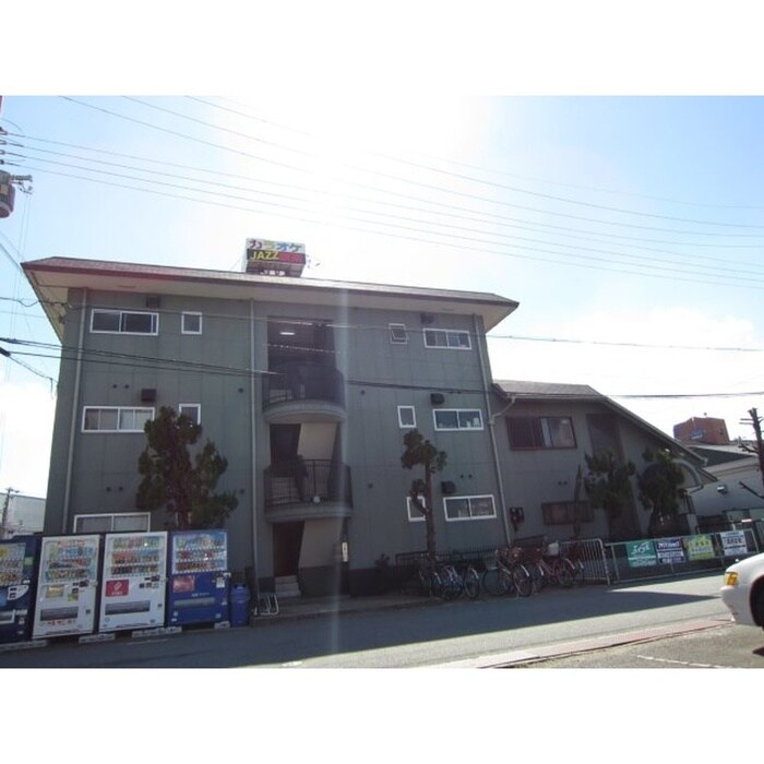 物件外観写真5　(エントランス部分)