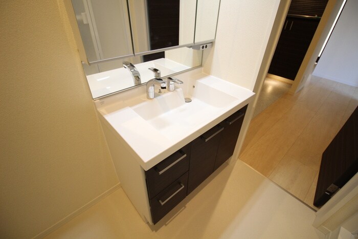 物件内観写真13　(洗面)