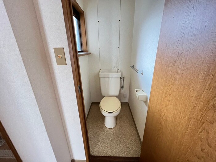 物件内観写真12　(トイレ)