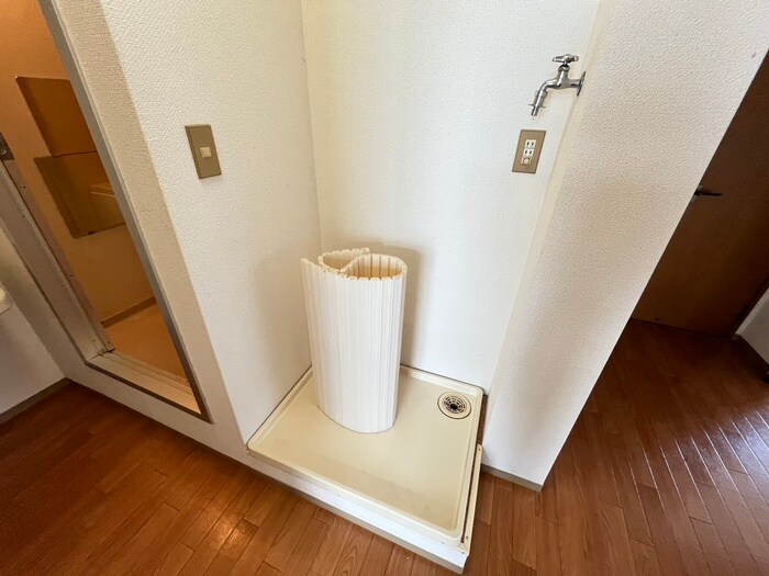 物件内観写真19　(洗濯機置場)