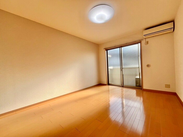 物件内観写真8　(居室)