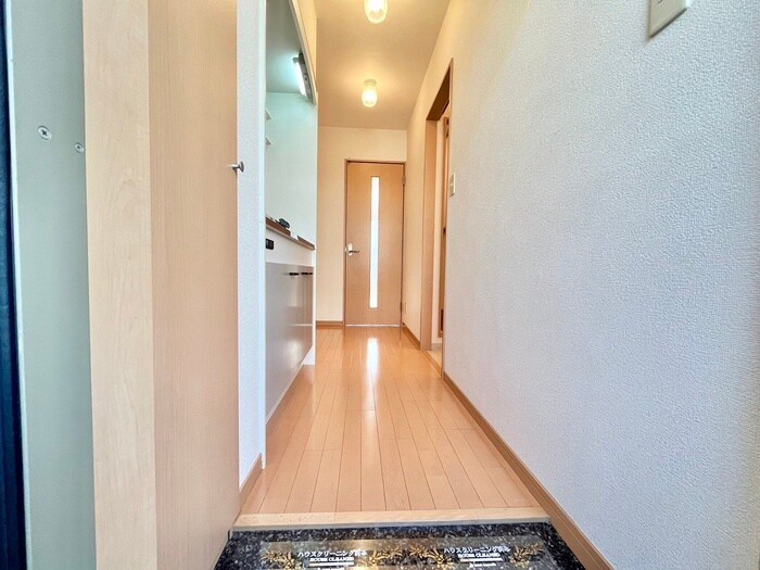 物件内観写真17　(廊下)