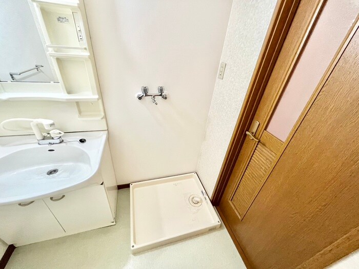 物件内観写真19　(洗濯機置場)