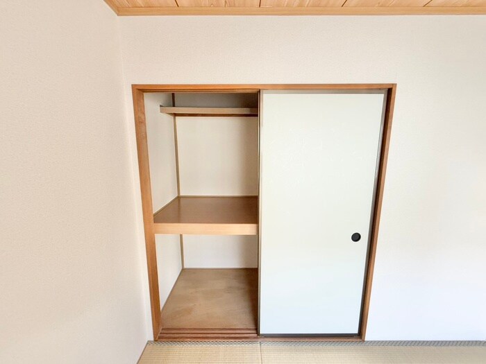 物件内観写真12　(収納)