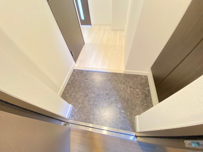 物件内観写真17　(玄関)