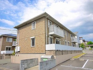 リビングタウンくにみB棟外観写真